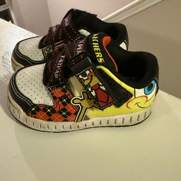 Skechers SpongeBob Baby Shoes - Black and Yellow Size 5 - Picture 1 of 10